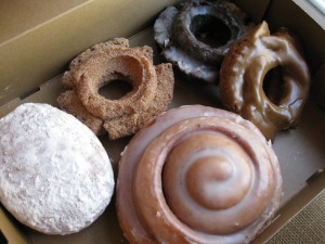 Addictive eating behavior has been linked for the first time to specific patterns of brain activity in both lean and obese individuals